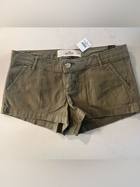 Hollister Khaki Green Shorts size 25